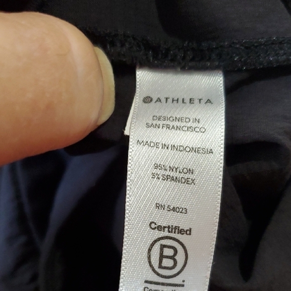 Athleta Black  Women Shorts Quick Dry 95 Nylon 5 Spandex Size 8 - Picture 7 of 8